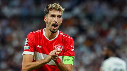 Empfängt mit dem VfB Stuttgart am Dienstag Sparta Prag: Kapitän Atakan Karazor.