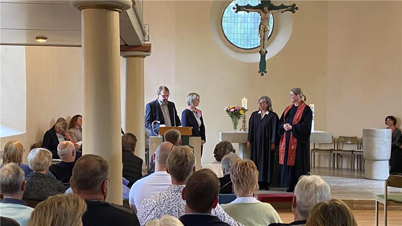 Gordana Prade und ihr außergewöhnlicher Weg ins Pfarramt Ende August wird Gordana Prade in der Westeröder Kirche offiziell in ihr Amt eingeführt.