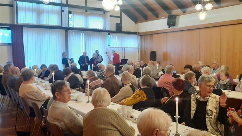 Ende Januar feierten und sangen die Wolfshäger Senioren in der Festhalle. Vorerst war es die letzte Veranstaltung. Anwohner fühlen sich durch „Lärm“ belästigt.