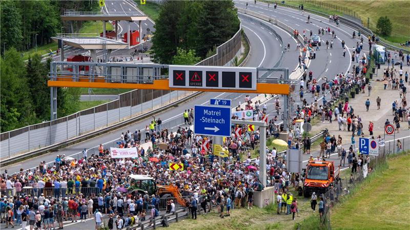 Ende Mai war mitten wegen einer Demo die Brenner-Autobahn von morgens bis abends gesperrt. (Archivfoto)  