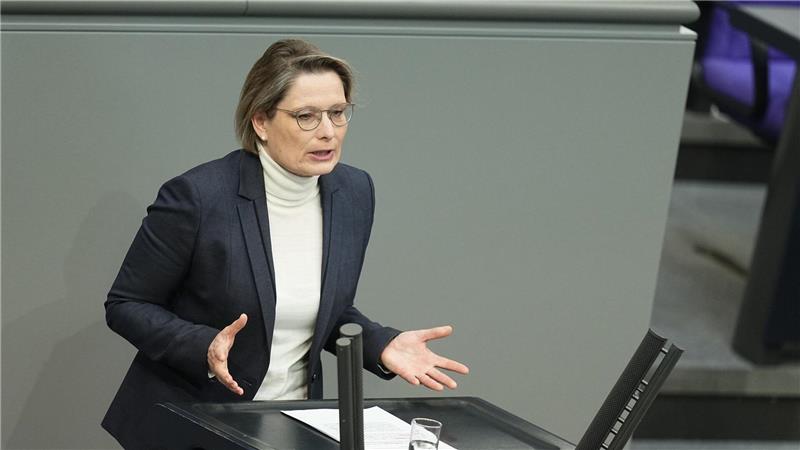 Entstanden ist der Gesetzentwurf zu den Haftungsfragen im Haus von Justizministerin Stefanie Hubig. Die SPD-Politikerin ist in der Bundesregierung auch verantwortlich für den Verbraucherschutz. (Archivbild)