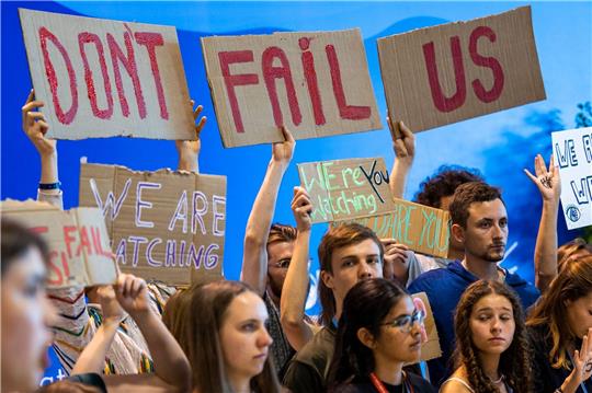 «Enttäuscht uns nicht»: Junge Demonstrantinnen und Demonstranten auf dem UN-Klimagipfel erwarten Ergebnisse.