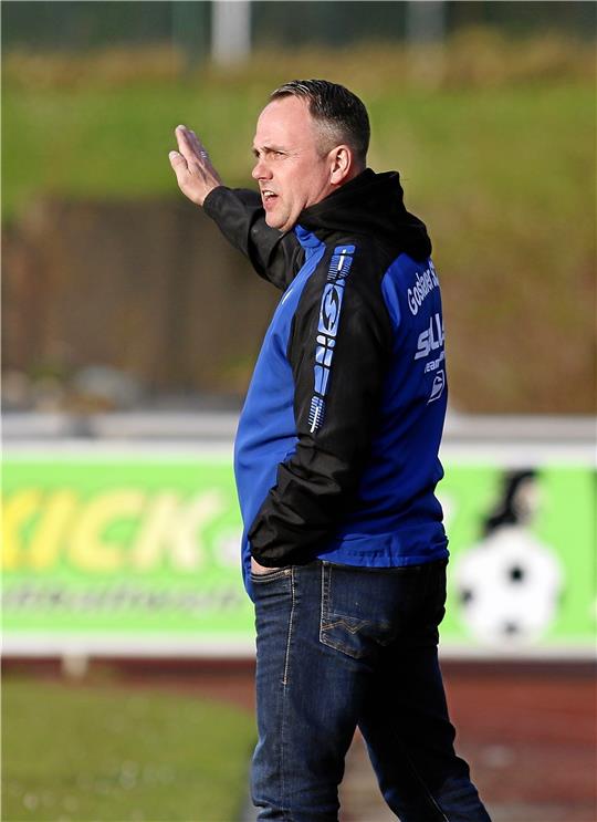 Er gibt weiter die Richtung vor: Ingo Vandreike bleibt auch in der kommenden Saison Trainer des Fußball-Bezirksligisten Goslarer SC 08. Foto: Epping