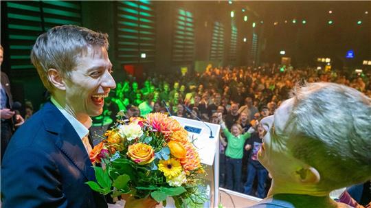 Er ist Münchens Oberbürgermeister Dieter Reiter auf den Fersen: Dominik Krause von den Grünen.