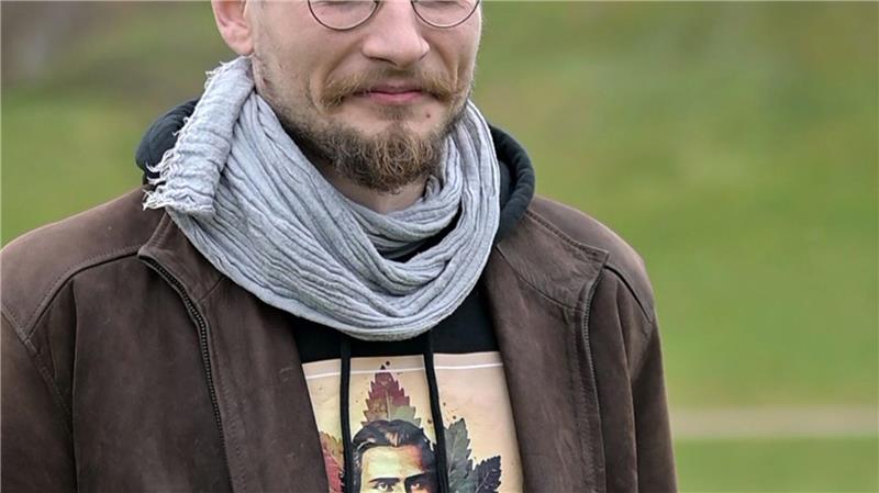 Ist das Kiff-Verbot im Englischen Garten rechtens? Er ist einer von zwei Klägern in dem Normenkontrollverfahren.