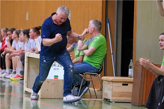Er kann es bald wieder ruhiger angehen lassen: Torsten Müller gibt nach dem Saisonende sein Amt als Trainer der Damen der HSG Langelsheim/Astfeld ab. Foto: Drechsler