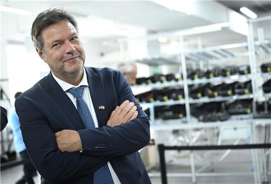 Er schlägt vor, bis 2030 für energieintensive Unternehmen den Strompreis auf 6 Cent pro Kilowattstunde zu deckeln: Robert Habeck.