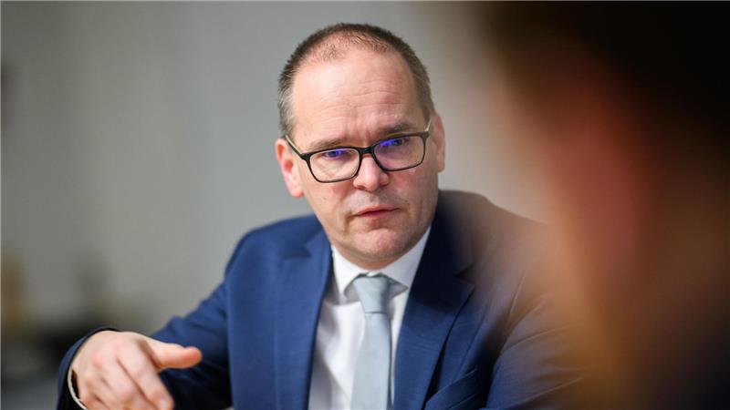 Niedersachsen will Aufträge an Tariflöhne binden Er will Vergabeverfahren beschleunigen und vereinfachen: Wirtschaftsminister Tonne. (Archivbild)