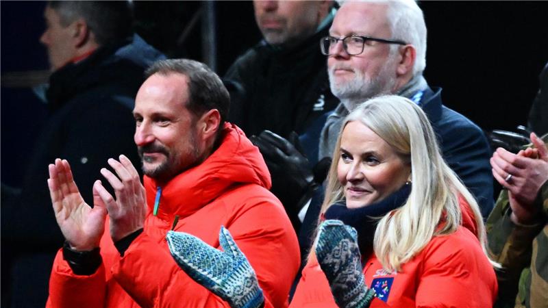 Jetzt redet Mette-Marit: So war ihre Freundschaft zu Epstein Er wusste von der Freundschaft seiner Frau zu Epstein: Kronprinz Haakon (l).