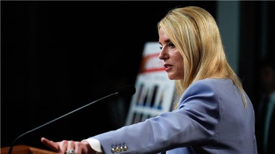 Erfolg für Trumps Justizministerin Pam Bondi: Anti-Drogenbehörden ist ein großer Schlag gegen den illegalen Drogenhandel gelungen. 