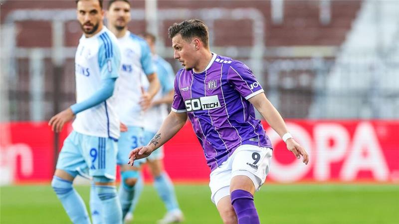 Erik Engelhardt wechselt vom VfL Osnabrück zu Liga-Konkurrent Energie Cottbus. 