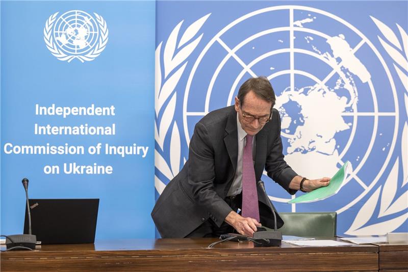 Menschenrechts-Bericht zur Ukraine: Vorwürfe gegen Russland Erik Møse sitzt der Internationalen Untersuchungskommission zur Ukraine vor.