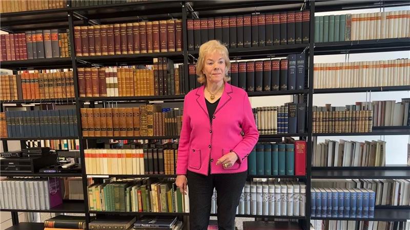 AfD-nahe Stiftung fordert Staatsgeld in Millionenhöhe Erika Steinbach (AfD), Vorsitzende der AfD-nahen Desiderius-Erasmus-Stiftung: „Wir haben ein Anrecht auf Förderung.“