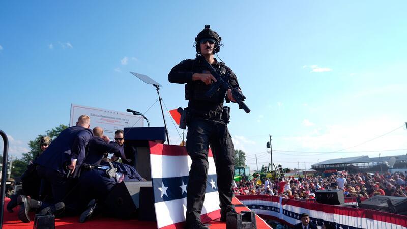 Ermittler forschen bereits nach dem möglichen Motiv des Schützen.