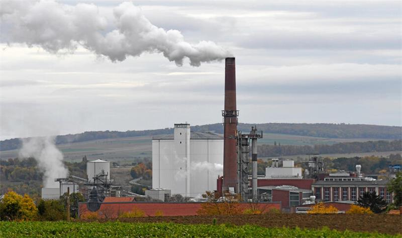 Wieder Schaden im Extraktionsturm: Zuckerfabrik steht erneut still Erneut legt eine Störung im Extraktionsturm, der gerade erst repariert worden war, die Zuckerfabrik Schladen lahm.