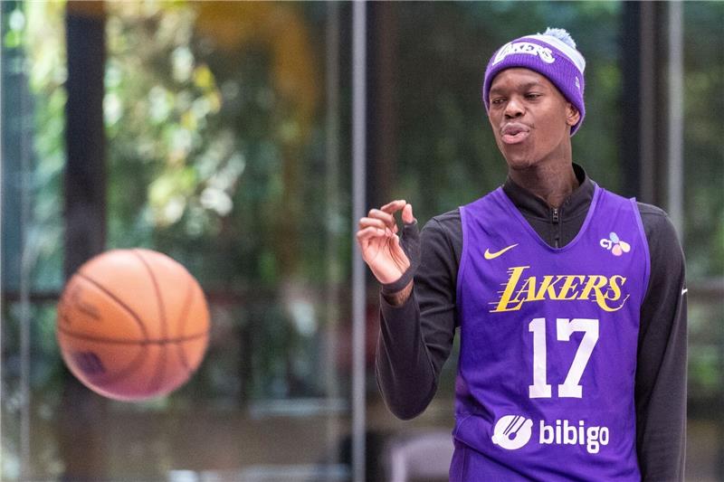 NBA-Star Schröder in Handschellen: „Hä, was ist passiert?” Erst Sieg, dann Schock: Dennis Schröder fand sich kurze Zeit in Handschellen wieder.