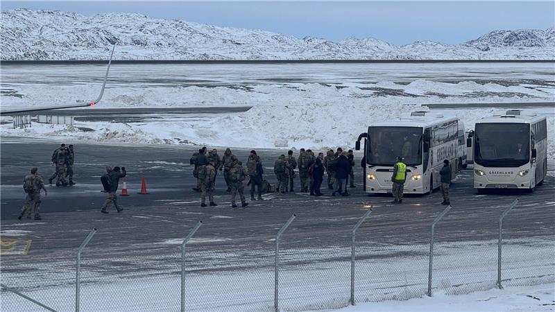 Erst am Freitag angekommen: Die Bundeswehr hat ihr Erkundungsteam aus Grönland wieder abgezogen.
