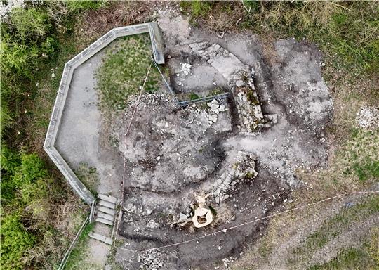 Bllick von oben auf  den Turm. 