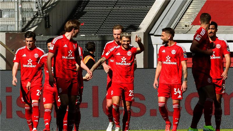Zimmermann führt Fortuna zum 1:0-Sieg gegen Regensburg Erstes Saisontor für Matthias Zimmermann.