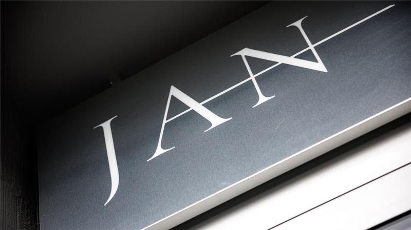 Gourmetküche-Fans bekommen größere Auswahl Erstmals hat das Restaurant „Jan“ in München im Guide „Gault&Millau“ fünf rote Hauben - die beste Auszeichnung - bekommen.