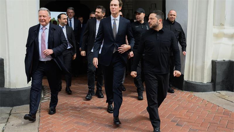 Erstmals sind die US-Unterhändler Witkoff und Kushner in Kiew.