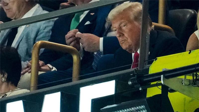 Erstmals war ein US-Präsident im Super-Bowl-Stadion