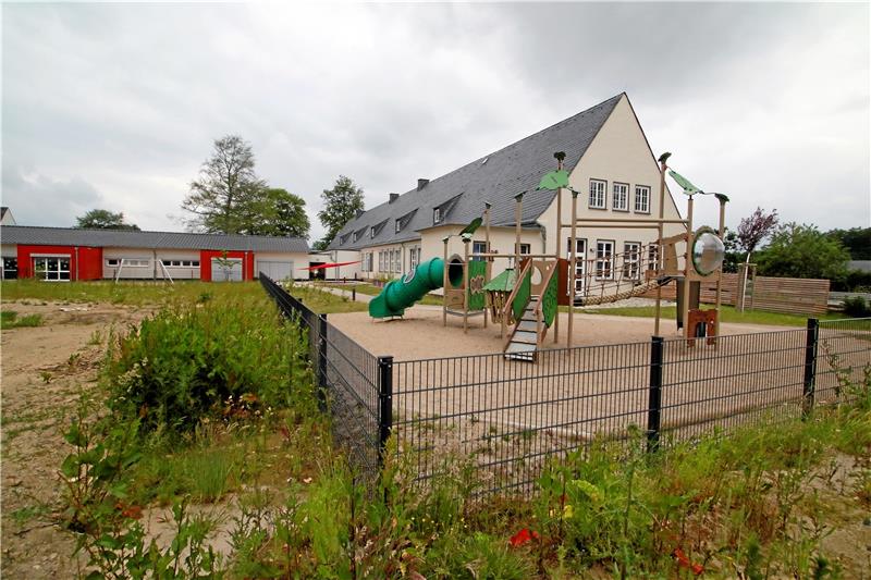 Oskar Kämmer: Aus für Goslarer Schule, Rumoren in Kita Es bleibt vorerst bei der Kita im Fliegerhorst: Die Oskar-Kämmer-Schule verfolgt ihre Goslarer Grundschulpläne aktuell nicht weiter. Schon im Frühjahr 2021 hatte es eine gewisse Missstimmung gegeben, als die Ratspolitik einen erbetenen Zuschuss von 38.700 Euro fürs Außengelände zusätzlich zum Gesamtbudget von 540.000 Euro verweigert hatte. Archivfoto: Epping