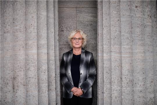 "Es darf nicht sein, dass Putin diesen brutalen Angriffskrieg gewinnt", sagt Verteidigungsministerin Christine Lambrecht, hier in ihrem Berliner Ministerium. Foto: Reto Klar/ Funke Foto Services