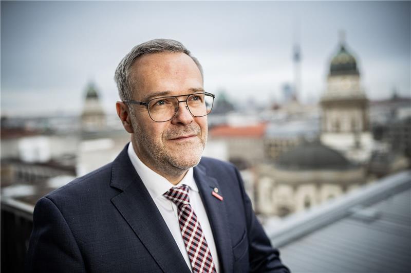 «Es fällt immer schwerer, Betriebsnachfolger zu finden oder Meisterinnen und Meister, die sich selbstständig machen oder ein Unternehmen gründen wollen», sagt ZDH-Präsident Jörg Dittrich.