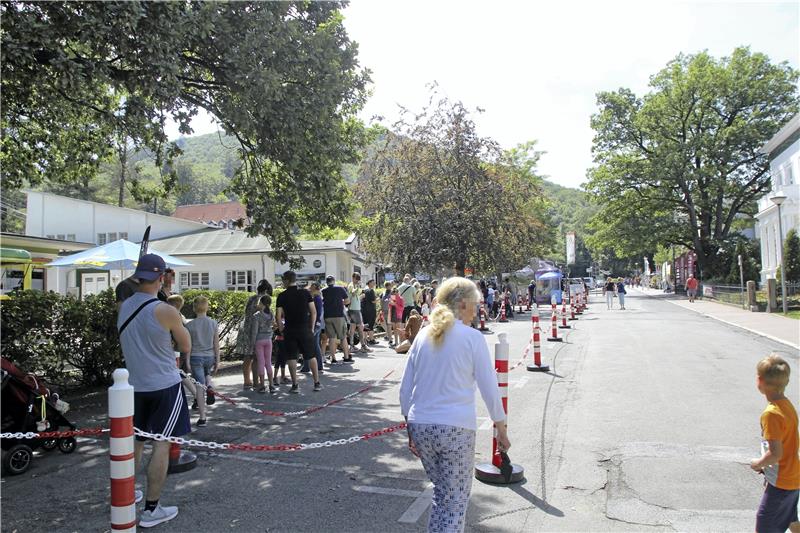 Es finden wieder mehr Touristen den Weg nach Bad Harzburg. Die Bergbahn verzeichnete bis Juli 122.000 Fahrgäste, das sind fast dreimal so viele Besucher im Vergleich zum Vorjahr 2021.  Foto: Fricke