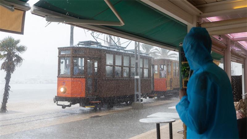 Frau ertrinkt bei Unwetter auf Mallorca Es gab mehr als 130 wetterbedingte Einsätze.