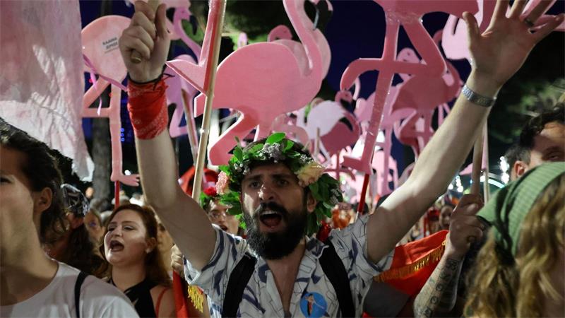 Es geht auch um Brutgebiete der Flamingos - deshalb spricht man inzwischen von der „Flamingo-Revolution“ in Albanien. (Archivbild) 