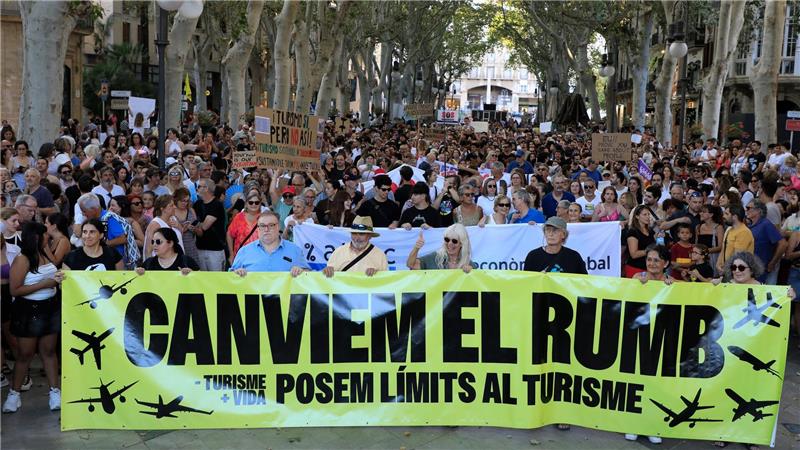 Balearen planen Maßnahmen zur Eindämmung des Massentourismus Es gibt immer mehr Proteste gegen Massentourismus. (Foto Archiv)
