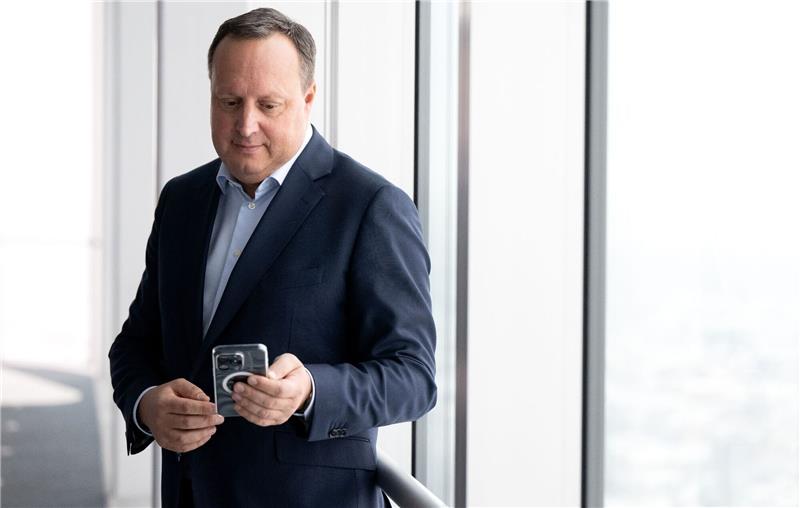 O2-Chef pocht auf Frequenzverlängerung «Es gibt noch Tunnel aus der Kaiserzeit, die unter Denkmalschutz stehen und in die wir keine Kabel verlegen dürfen»: Markus Haas.