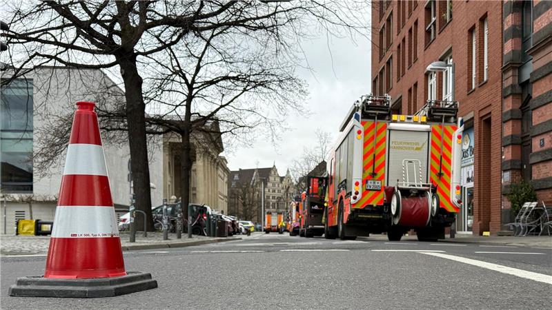 Es habe weder ein offenes Feuer noch Verletzte gegeben, hieß es.