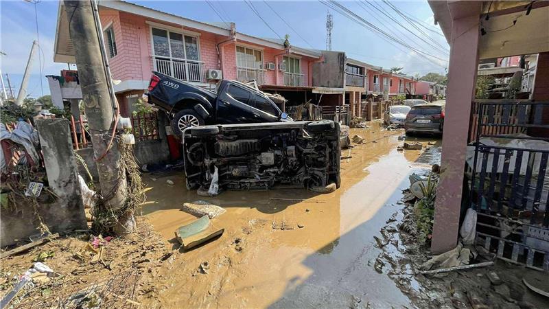 Taifun hinterlässt Zerstörung auf Philippinen und Vietnam Es handelt sich um eine der schlimmsten Flutkatastrophen der vergangenen Jahre.
