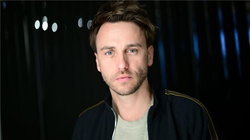 Es ist Cluesos zehntes Album - und mit dem hat er sich Zeit gelassen.