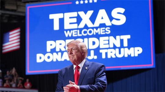 Es ist bereits Trumps dritte Reise nach Texas innerhalb eines Monats. 