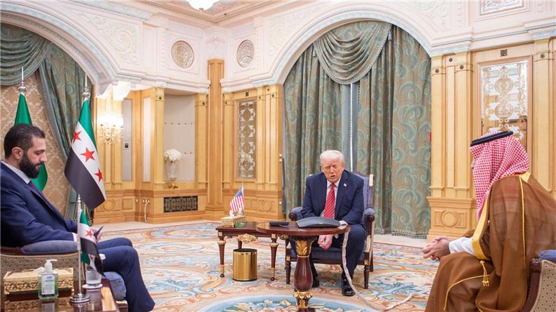 Trump ermuntert Syrien zur Anerkennung Israels Es ist das erste Treffen eines US-Präsidenten mit einem syrischen Staatschef seit 25 Jahren.