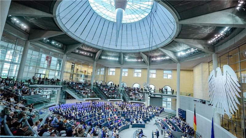 Es ist die erste Generaldebatte im Bundestag seit dem Regierungswechsel.