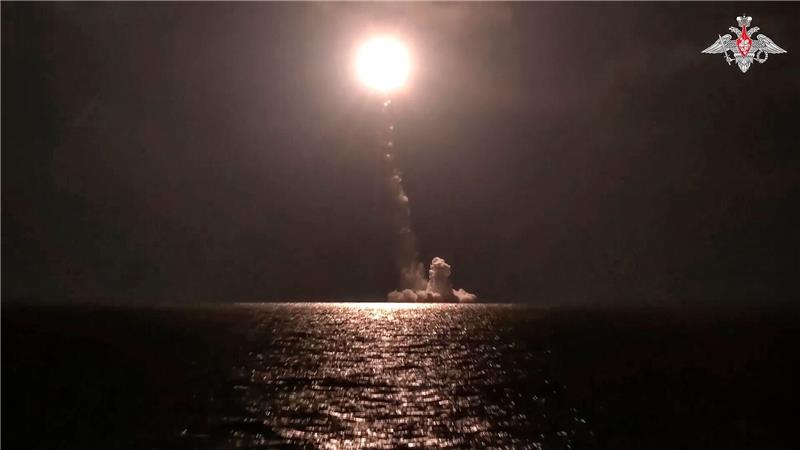 Krieg gegen die Ukraine: So ist die Lage «Es ist einfach leichtsinnig und unverantwortlich, wenn der Anführer einer großen Atommacht so mit dem Säbel rasselt, wie er es in Bezug auf den möglichen Einsatz von Atomwaffen tut», sagte der Kommunikationsdirektor des Nationalen Sicherheitsrats, John Kirby.