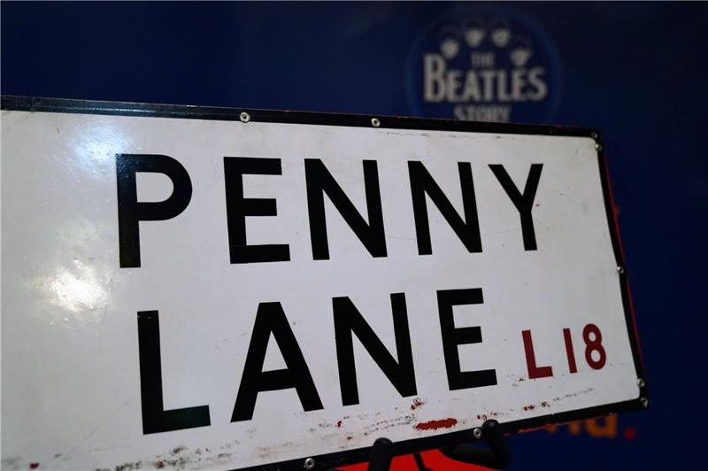 Schild der berühmten Penny Lane wieder aufgetaucht «Es ist großartig zu sehen, dass etwas von so großer Bedeutung nach fast einem halben Jahrhundert endlich zurückgekehrt ist an seinen rechtmäßigen Platz», sagt Bürgermeister Steve Rotheram.