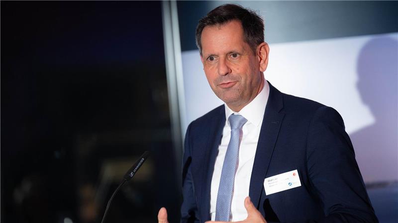 „Es ist nicht möglich, alle Probleme innerhalb eines halben Jahres zu lösen“, sagt Lies.