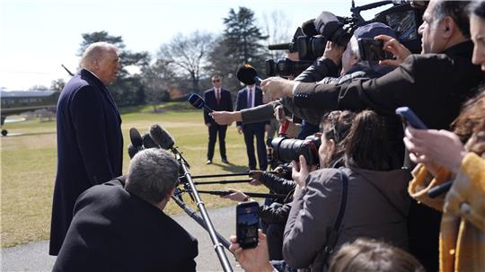 „Es könnte durchaus zu einer friedlichen Übernahme Kubas kommen“, sagt US-Präsident Trump - und lässt viele Fragen offen.