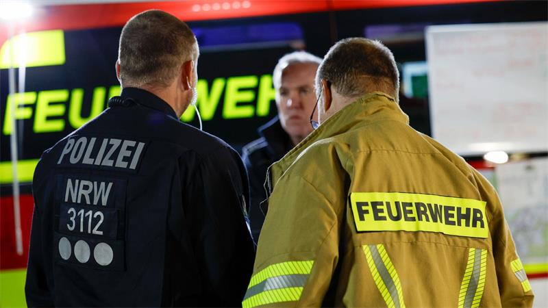 Kampf gegen Feuer in Belgien - Weiter Bangen auch in NRW Es sind weiterhin Hunderte Kräfte im Einsatz.