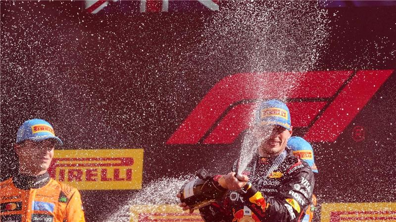 Pressestimmen zum Italien-Rennen: „Wunder von Verstappen“ Es war eine Machtdemonstration des Weltmeister - so sieht es auch die Weltpresse.