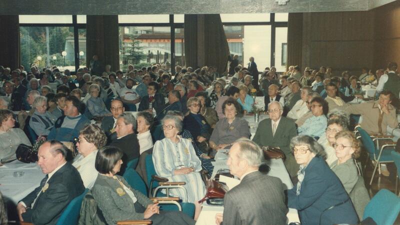 Es war einmal: 1984 füllt das Schreiberhauer Heimattreffen noch ganze Säle.