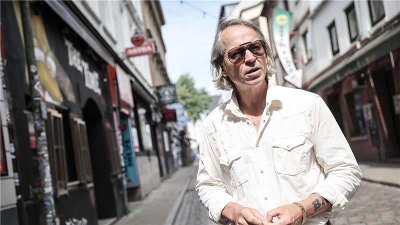 Reeperbahn-Spagat: Zwischen geiler Meile und Touri-Kulisse „Es war ja nicht nur Rotlicht und Ganoven. Es gab dieses warmherzige Miteinander“, sagt Michel Ruge über seine Heimat St. Pauli.