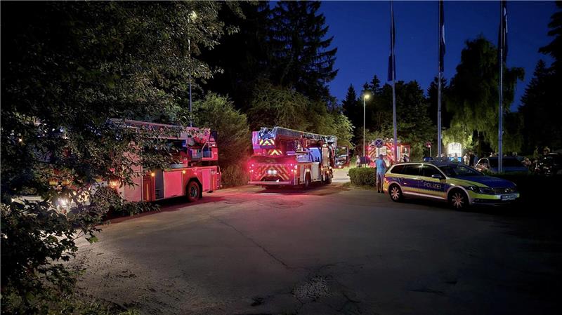 Großalarm in Hahnenkleer Hotel: Wäschetrockner fängt Feuer Es waren diverse Einsatzkräfte vor Ort.