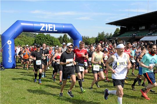 Es wird wieder voll im Sportpark: Allein für den Halbmarathon haben bereits 185 Läuferinnen und Läufer gemeldet. Foto: Neuendorf